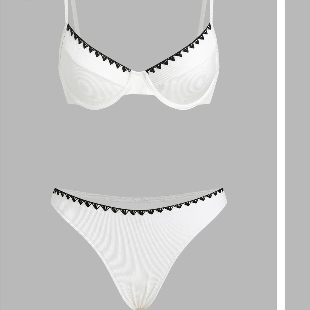 NEW w/ TAGS Cupshe Shell Stitch White Bikini Set Size Small - Picture 3 of 7